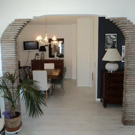 Viola 12 Bed & Breakfast
